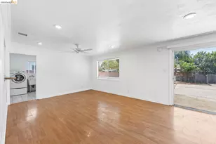 15138 Hiawatha St, Los Angeles, CA 91345 - Photo 3