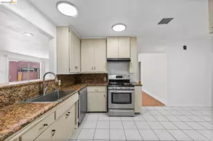 15138 Hiawatha St, Los Angeles, CA 91345 - Photo 29