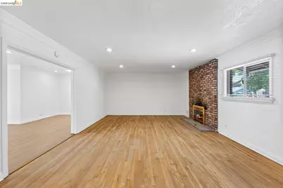 15138 Hiawatha St, Los Angeles, CA 91345 - Photo 5