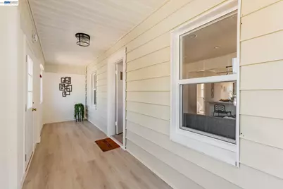 2720 Short St, Oakland, CA 94619 - Photo 7