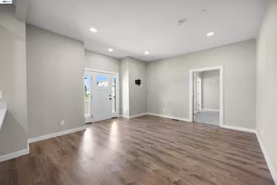 47 2nd, Rio Vista, CA 94571 - Photo 9