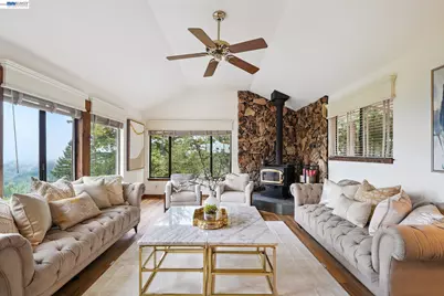 23762 Hutchinson Rd, Los Gatos, CA 95033 - Photo 3