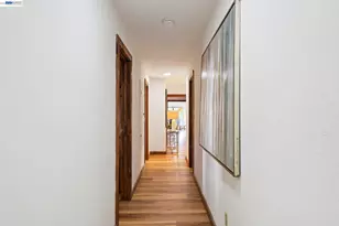 23762 Hutchinson Rd, Los Gatos, CA 95033 - Photo 13