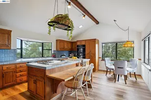 23762 Hutchinson Rd, Los Gatos, CA 95033 - Photo 5