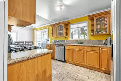 2631 Mayfair Ave, Concord, CA 94520 - Photo 9