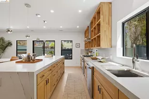 546 61st St, Oakland, CA 94609 - Photo 17