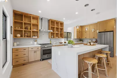 546 61st St, Oakland, CA 94609 - Photo 15