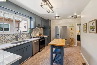 2817 Stanton St, Berkeley, CA 94702 - Photo 15