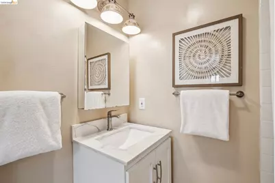 2817 Stanton St, Berkeley, CA 94702 - Photo 25