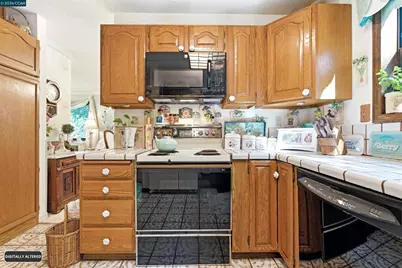 407 Country Club Ln, Napa, CA 94558 - Photo 17