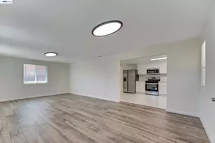 6225 Harmon Ave, Oakland, CA 94621 - Photo 9