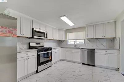 6225 Harmon Ave, Oakland, CA 94621 - Photo 11