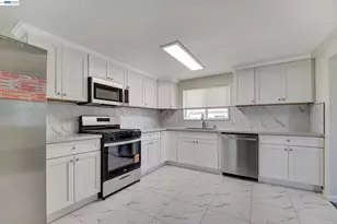 6225 Harmon Ave, Oakland, CA 94621 - Photo 11