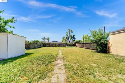 6225 Harmon Ave, Oakland, CA 94621 - Photo 31