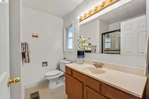 27029 Jennings Way, Hayward, CA 94544 - Photo 15