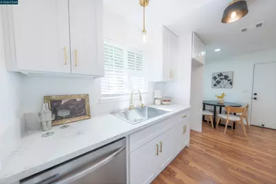3085 Stanton Cir, Carmichael, CA 95608 - Photo 13