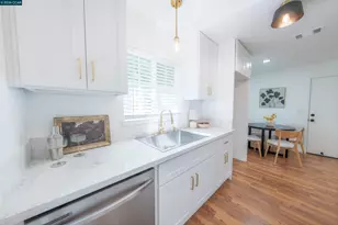 3085 Stanton Cir, Carmichael, CA 95608 - Photo 13