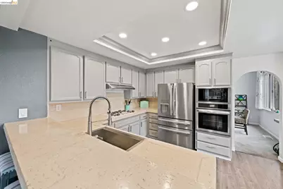 2147 Saint Andrews Ct, Discovery Bay, CA 94505 - Photo 11