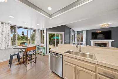 2147 Saint Andrews Ct, Discovery Bay, CA 94505 - Photo 13