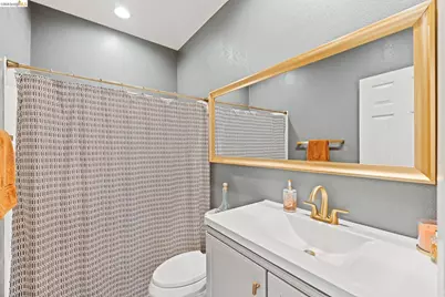 2147 Saint Andrews Ct, Discovery Bay, CA 94505 - Photo 19