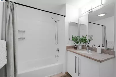 1375 Lick Ave #522, San Jose, CA 95110 - Photo 25