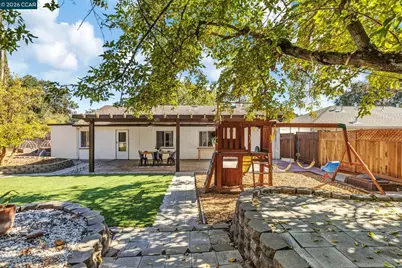 1162 Francine Ct, Concord, CA 94518 - Photo 33
