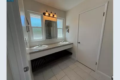 6451 Parklane Plz, Martinez, CA 94553 - Photo 7