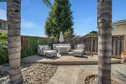 2057 Saffron Ct, Brentwood, CA 94513 - Photo 45