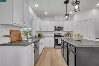 2057 Saffron Ct, Brentwood, CA 94513 - Photo 15
