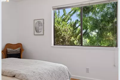 1340 Henry St, Berkeley, CA 94709 - Photo 37