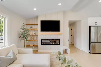1121 P St, Livermore, CA 94551 - Photo 7