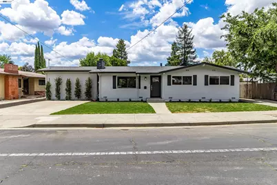 1121 P St, Livermore, CA 94551 - Photo 5
