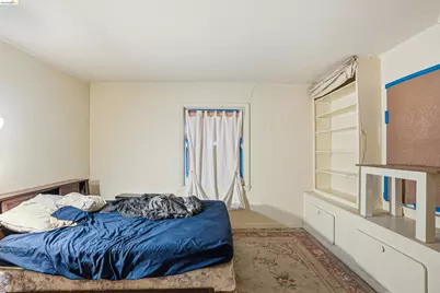 6350 Hillmont Dr, Oakland, CA 94605 - Photo 13