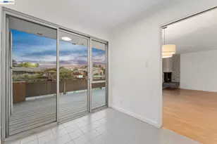 339 Broadway, Alameda, CA 94501 - Photo 11