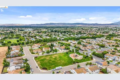 700 Brownstone Rd, Oakley, CA 94561 - Photo 5