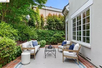 618 Mountain Blvd, Oakland, CA 94611 - Photo 31