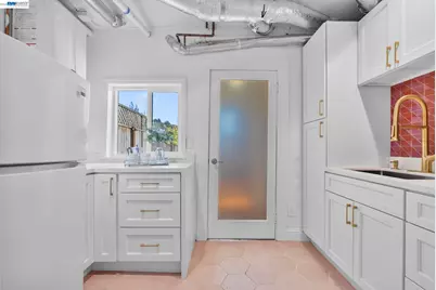 274 Staples Ave, San Francisco, CA 94112 - Photo 43