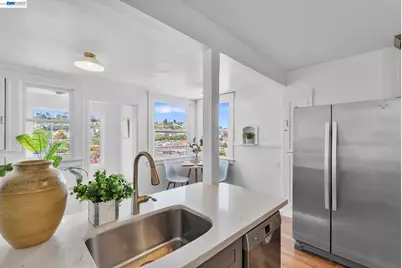 274 Staples Ave, San Francisco, CA 94112 - Photo 11