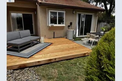 1379 Chateau Cmn, Livermore, CA 94550 - Photo 25