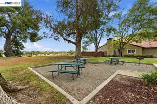1379 Chateau Common, Livermore, CA 94550 - Photo 33