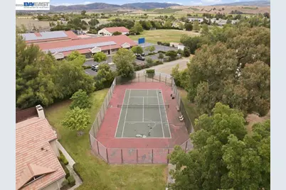 1379 Chateau Cmn, Livermore, CA 94550 - Photo 33