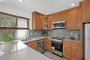 27818 Del Norte Ct, Hayward, CA 94545 - Photo 15