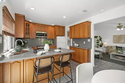 27818 Del Norte Ct, Hayward, CA 94545 - Photo 13