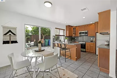 27818 Del Norte Ct, Hayward, CA 94545 - Photo 11