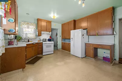 2209 35th Ave, Oakland, CA 94601 - Photo 9