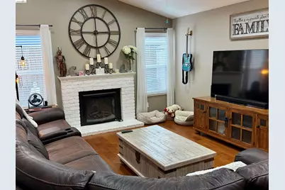 8245 Auberry Dr, Sacramento, CA 95828 - Photo 13