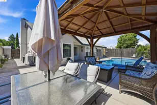 8245 Auberry Drive, Sacramento, CA 95828 - Photo 37