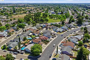 8245 Auberry Drive, Sacramento, CA 95828 - Photo 9