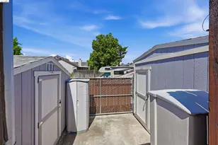 8245 Auberry Drive, Sacramento, CA 95828 - Photo 43