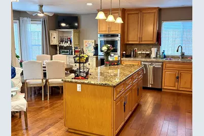 8245 Auberry Dr, Sacramento, CA 95828 - Photo 9